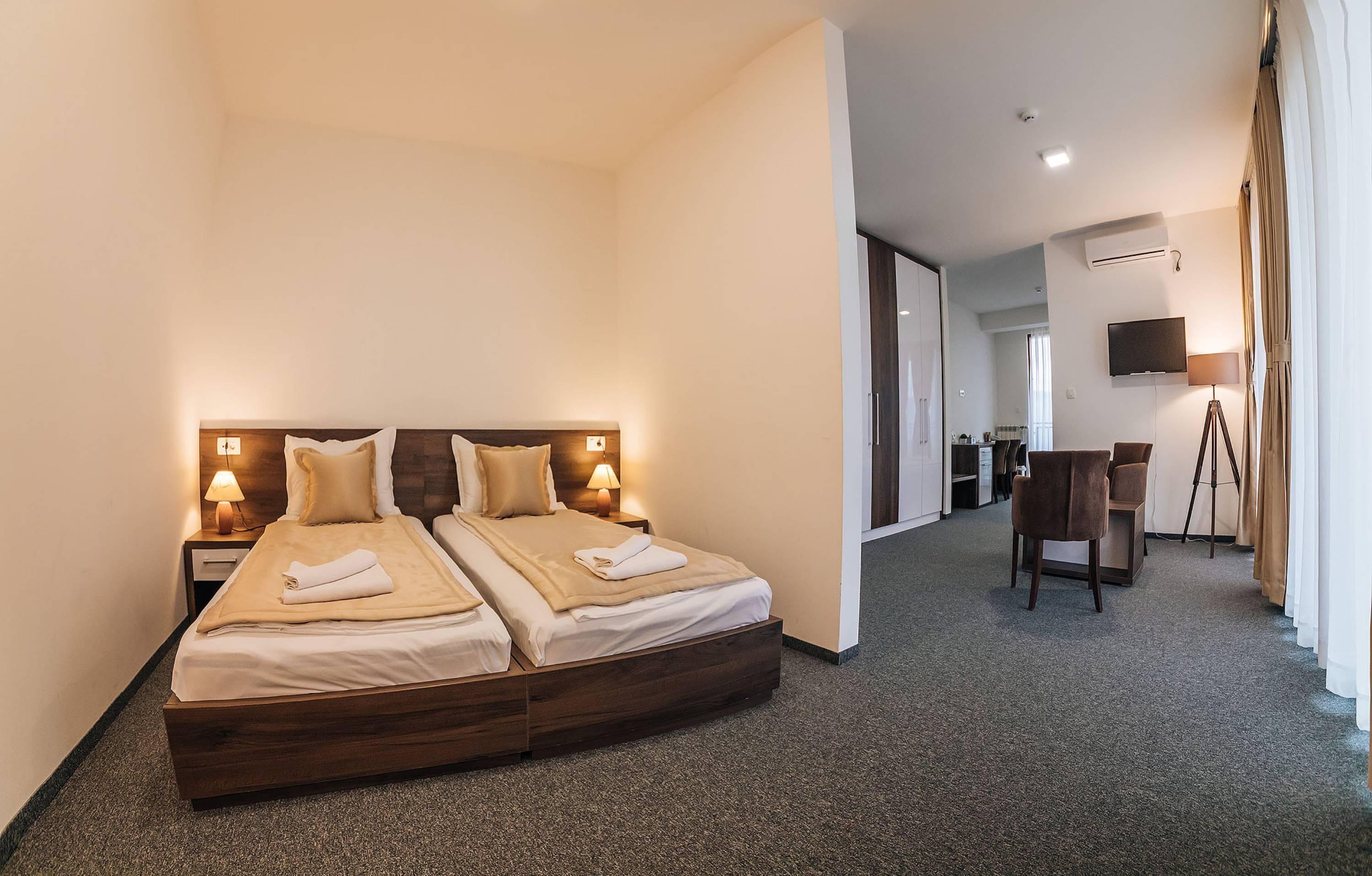 Hotel Sokoline Mandici Extérieur photo