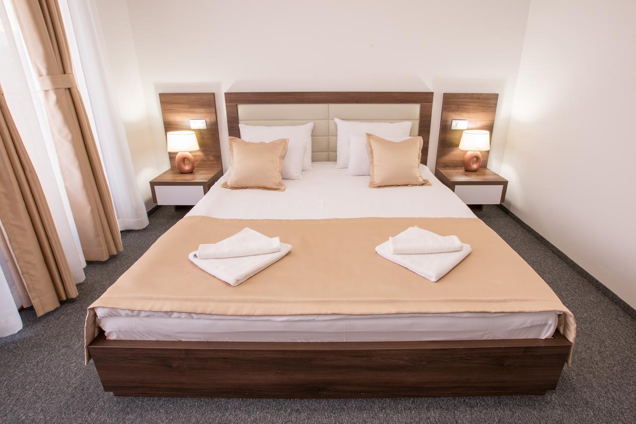 Hotel Sokoline Mandici Extérieur photo
